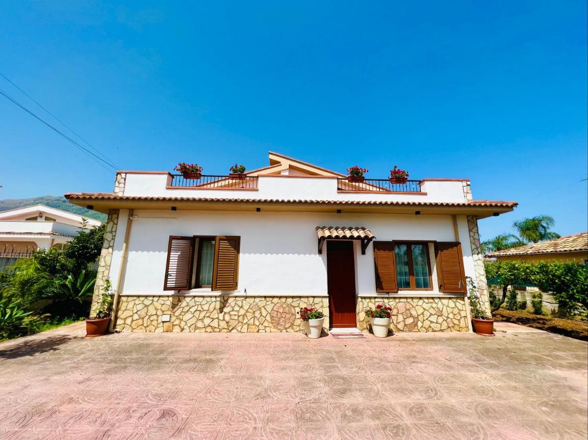Villa Genova カリーニ エクステリア 写真